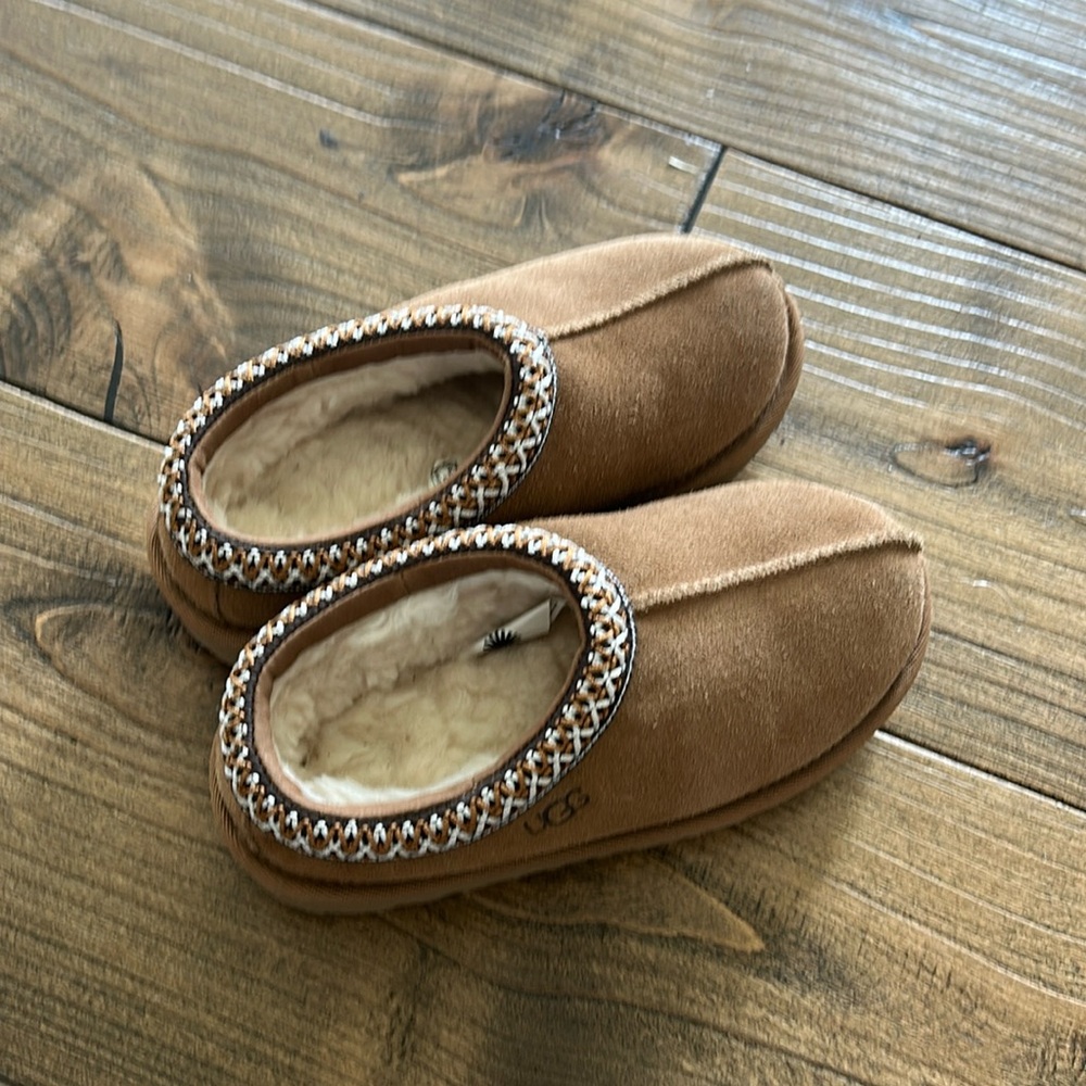 UGG Tasman Slipper/Shoes | Kids size 11 *NEW*